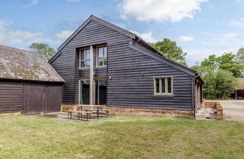 Braintree Casa | Colemans Farm Barn - A lovely, spacious and warm 3 bedroom converted barn