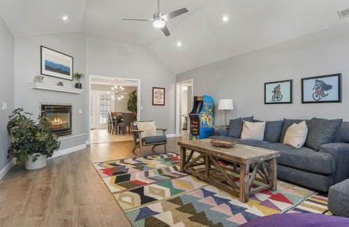 Bentonville Casa | Coler House Cyclist Retreat with Hot Tub