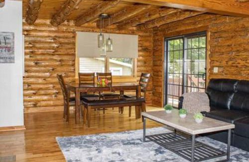 Hamilton Casa | Colgate Cabin #6