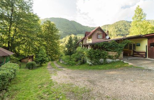 Petrila Casa | Coliba de la Rapa