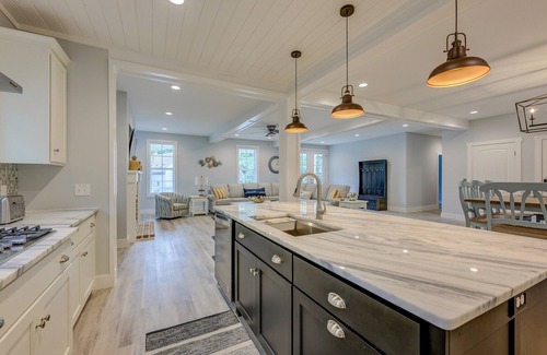 North Forest Beach Casa | Coligny/Beach! Pool, Hot Tub/Sleeps 18