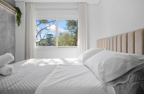 Floresta Apartamento | Colina da Serra 1 dorm by Achei Gramado