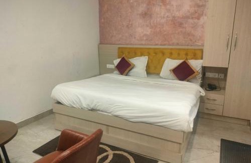 Dera Bassi Hotel | Collection O Sukhmani Medical College Ambience Tower