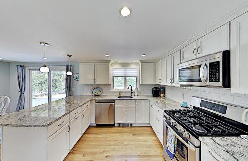 Yarmouth Port Casa | Collingwood Cottage