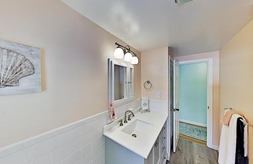 Yarmouth Port Casa | Collingwood Cottage