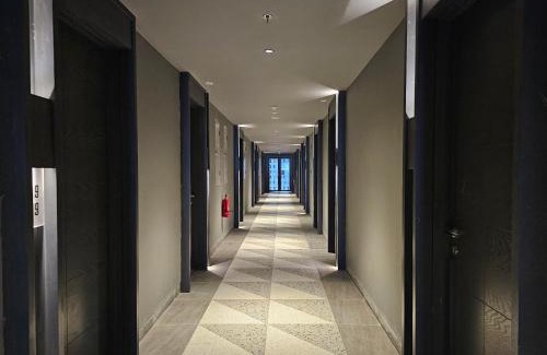 Pinang Apartamento | Collins Boulevard Apartemen Serpong U2827A
