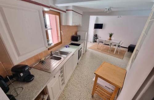 Collioure Casa | Collioure - Appartement T2 4 personnes au cœur du village - FR-1-309-528