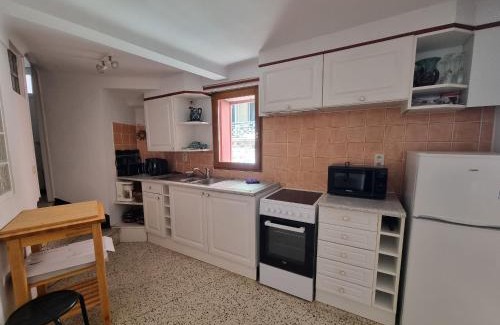 Collioure Casa | Collioure - Appartement T2 4 personnes au cœur du village - FR-1-309-528