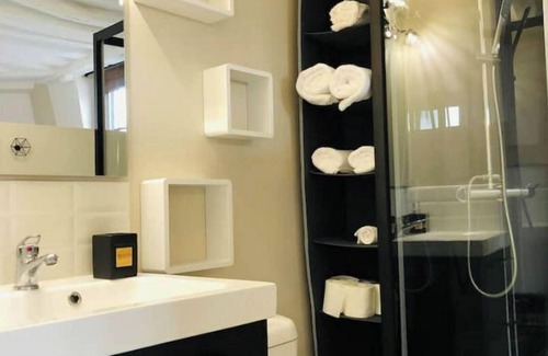 Quartier Vieux Marche-Cathedrale Apartamento | Colombage" duplex apartment in Rouen's historic district