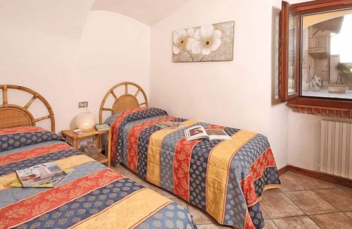 Cunettone Apartamento | Apartamento Colombaro Vecchio en Salo' - 7 personas, 3 dormitorios