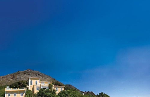 Muizenberg Hotel | Colona Castle