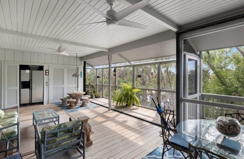 Gulf Pines Casa | Colonel's Cottage- Sanibel Beach Retreat, Fantastic Amenities