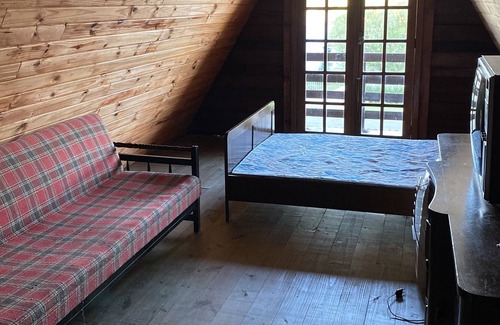 Prudentopolis Chalet De Esquí | Colonial chalet with antique decor, near the exit to the giant waterfalls