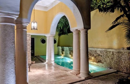 Barrio de Santiago Casa | Colonial family house