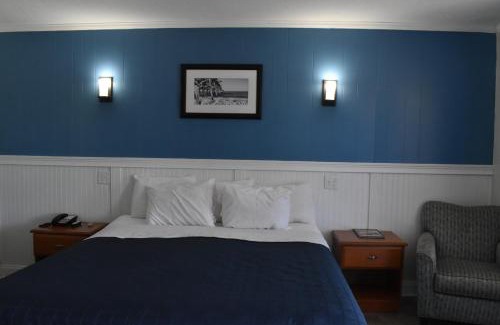 Nags Head Hotel | Colonial Inn