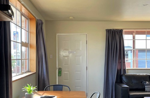 Twizel Hotel | Colonial Motel Twizel
