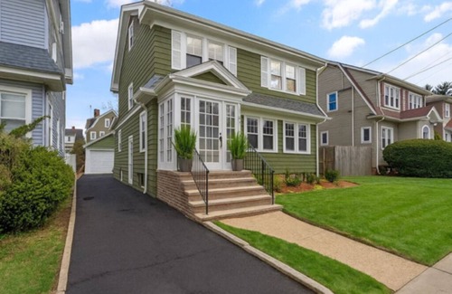 Ampere Casa | Colonial Retreat near NYC, Seton Hall & Metlife
