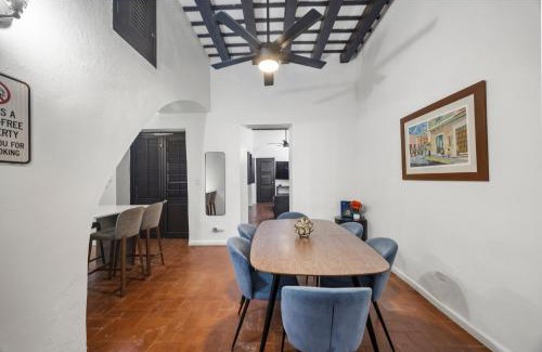 Old San Juan Apartamento | Colonial Villa Just Remodeled 2 floors Indoor Patio & Tub