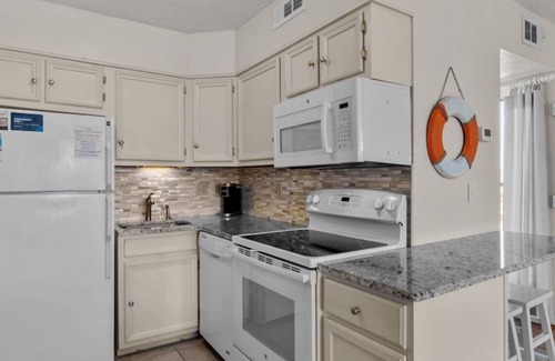 Duck Condominio | Colony By The Sea End Unit with Ocean Views from Every Window!!