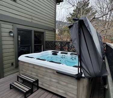 Southwest Colorado Springs Casa | Colorado Adventure-Mountain Bliss Hot Tub & Wifi