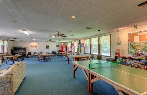 Columbus Otro | Colorado River Camping Resort Wheelchair Accessible Cabin 4