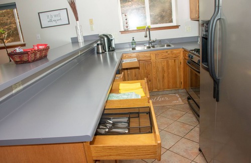 Cascade Casa | Colorado's best getaway and adventure located at the base of Pikes Peak #1