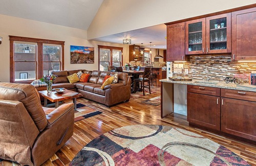 Historic District Casa | Colorado Serenity Mountain Escape