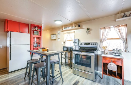 Cripple Creek Cabaña | Colorado Vacation Rental w/ Deck & Mtn Views