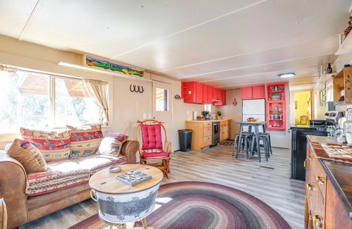 Cripple Creek Cabaña | Colorado Vacation Rental w/ Deck & Mtn Views