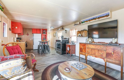 Cripple Creek Cabaña | Colorado Vacation Rental w/ Deck & Mtn Views