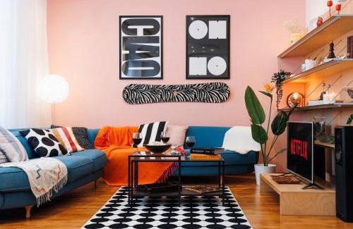 Stari Grad Apartamento | Colored Happiness Old Town Renovated