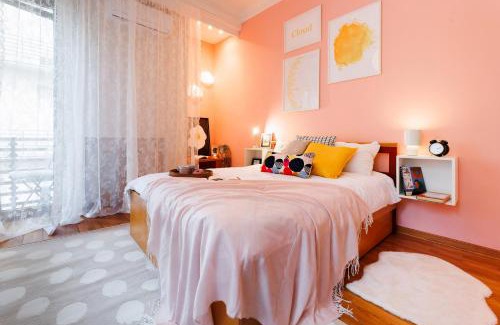 Stari Grad Apartamento | Colored Happiness Old Town Renovated