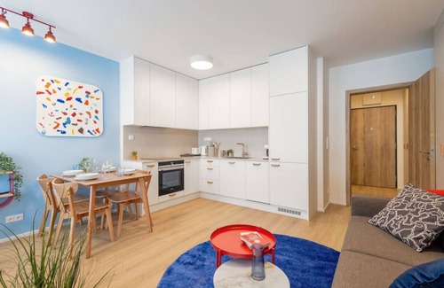 Holesovice Apartamento | Colorful Apartment Balcony Free Parking