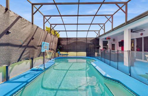 Ridgewood Lakes Casa | Colorful Casa