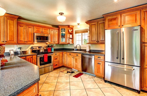 East Colorado Springs Casa | Alquiler de vacaciones de Colorado colorido. El único nivel de un VRBO en Colo. ¡Muelles!