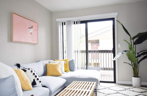 Sacramento Apartamento | Colorful & Cozy King & Queen Suite