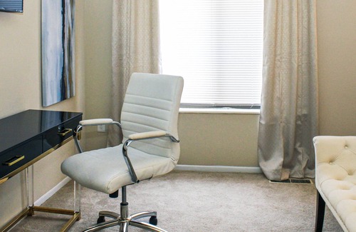 Skyland Casa | Colorful & Cozy near Biltmore & Downtown ~ Parking