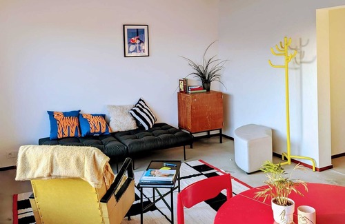Heilig Kerst Apartamento | Colorful Flat @ trendy old docks. Perfect for couples. Expandable to 3 bedrooms