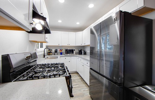 Arrowhead Villas Casa | Colorful home with washer/dryer, AC & wood-burning fireplace in a lovely setting