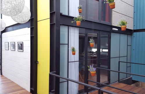 Alvaro Obregon Apartamento | Colorful Industrial Loft 2