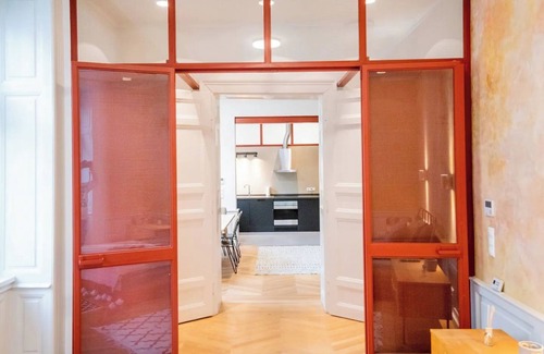 Erzsebetvaros Apartamento | Colorful Modern Luxury Apartment