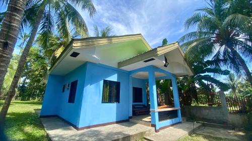 Bacong Casa | Colorful Tropical Bungalow