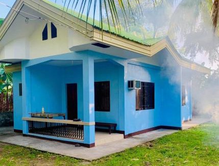 Bacong Casa | Colorful Tropical Bungalow