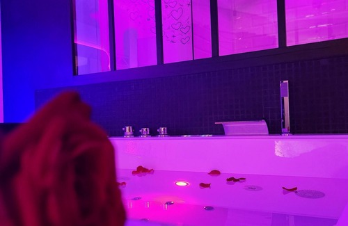 Rouffiac-Tolosan Apartamento | Colorroom31/ Love Room/ Nuit Insolite/ Spa/ Tantra/ Love