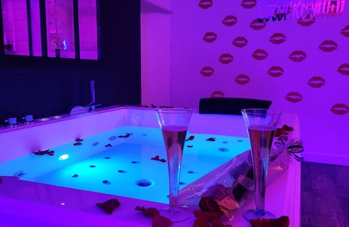 Rouffiac-Tolosan Apartamento | Colorroom31/ Love Room/ Nuit Insolite/ Spa/ Tantra/ Love