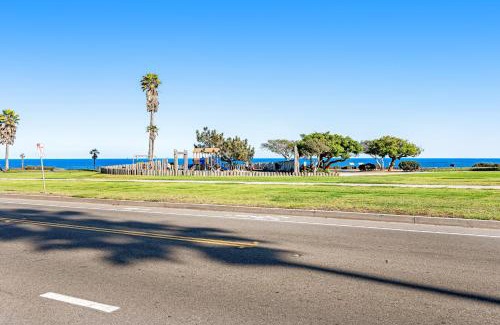 East Mesa Casa | Colors of the Coast