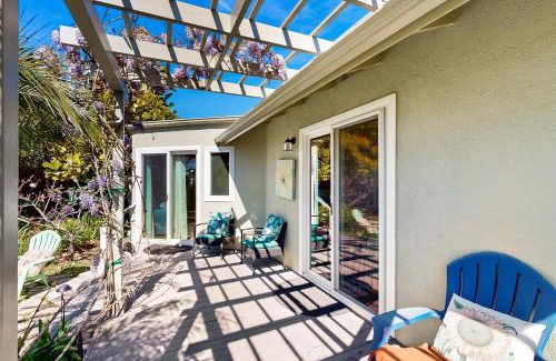 East Mesa Casa | Colors of the Coast
