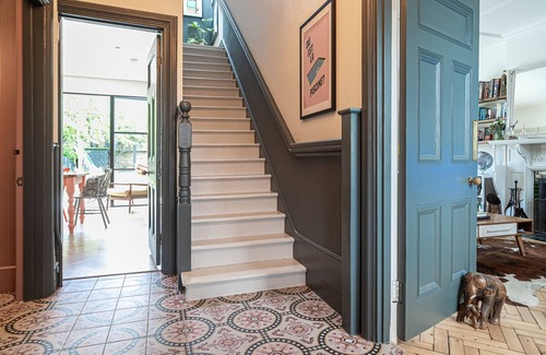 St. Leonard's Casa | Colour Gems