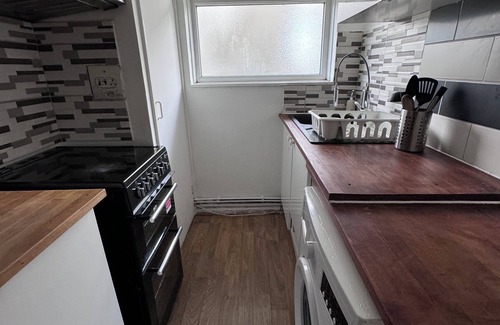 Chelsea Riverside Apartamento | Colourful & Comfy Studio Flat. Quiet place close to Battersea Park!