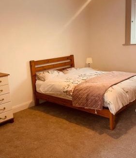 Tullamore Apartamento | Colton House - Apt 4